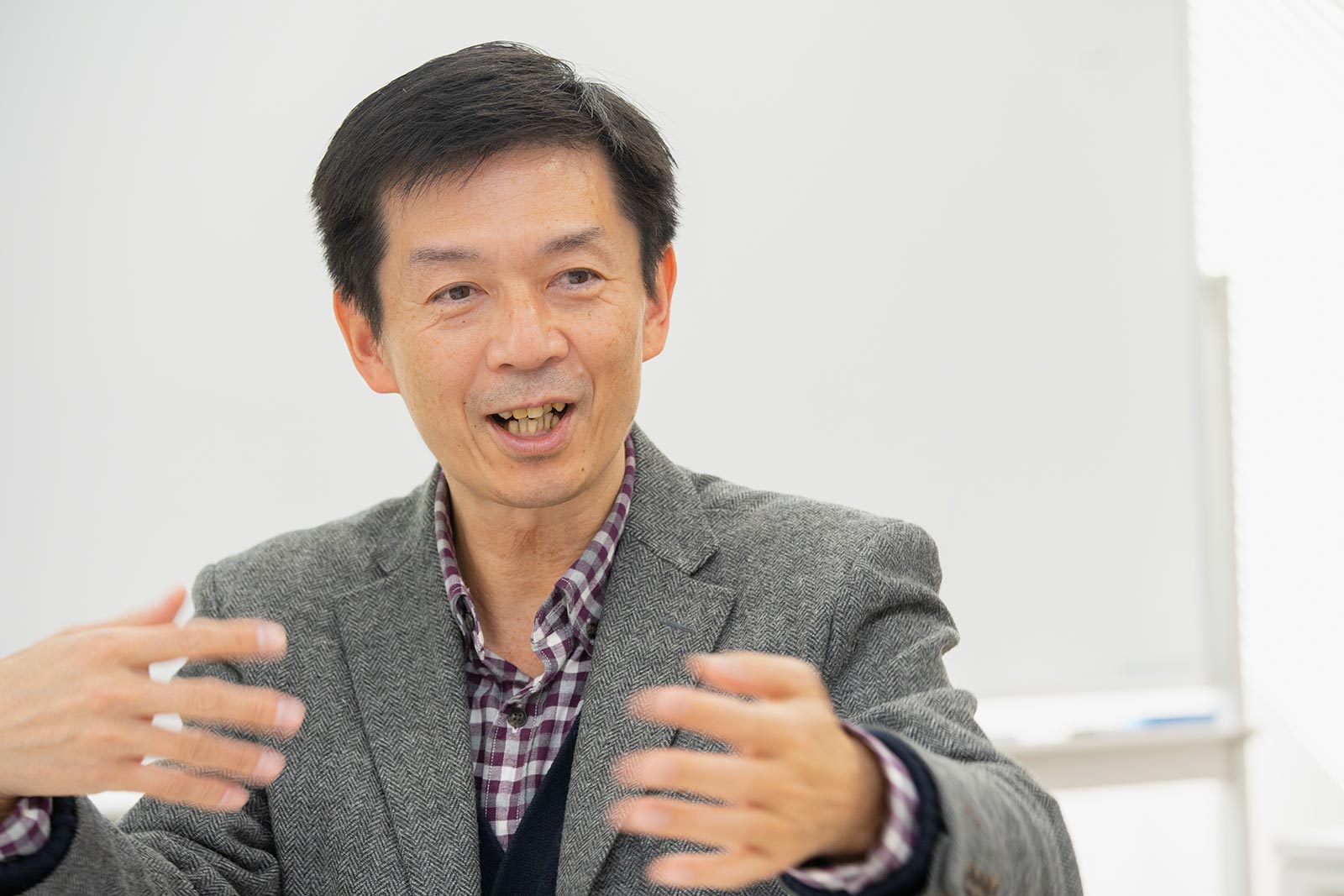 田中 賢教授